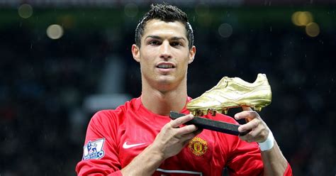 Cristiano Ronaldo presents his European Golden Boot at Old Trafford ...