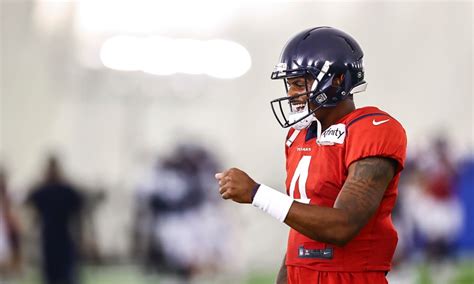 14 training camp photos of Texans’ Deshaun Watson