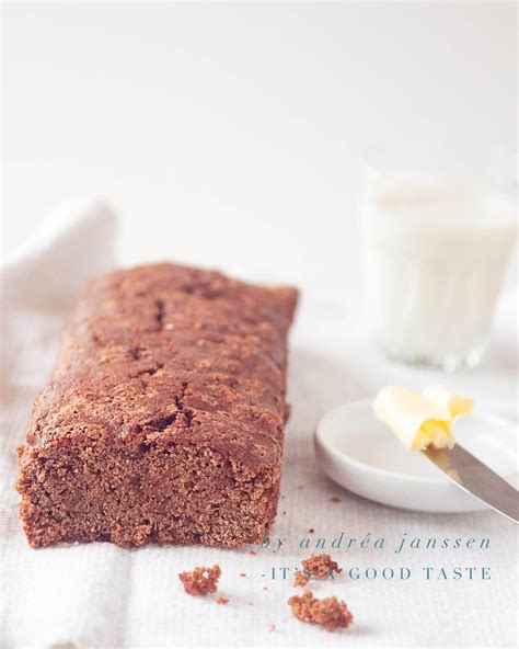 Peperkoek cake, a Dutch sweet gingerbread cake | By Andrea Janssen