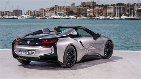 BMW i8 Roadster - pictures | Evo