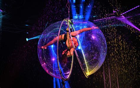 Traveling water circus brings the 50s back at Katy stop