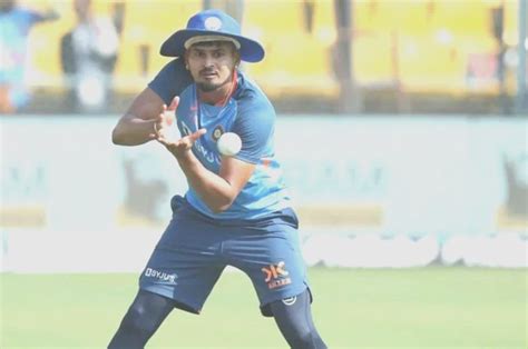 Shreyas Iyer to undergo surgery abroad, to miss entire IPL and WTC final - SpogoNews