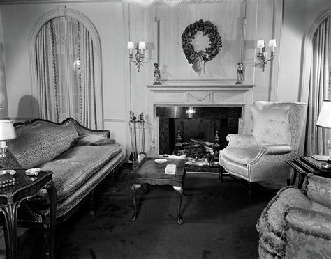 1940s Living Room Sitting Room Photograph by Vintage Images - Fine Art America