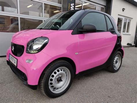 Smart ForTwo - Pink Gloss wrap | WrapStyle