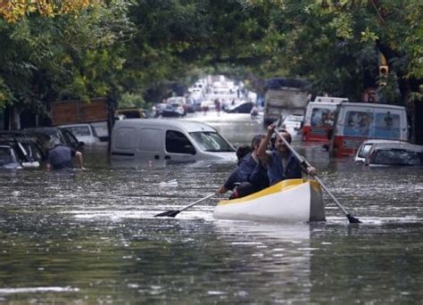 Incessant rain triggers floods in Argentina, 2 dead and thousands ...