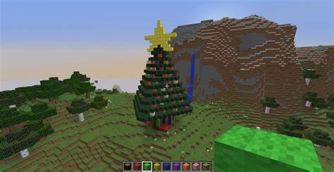 Christmas Tree (Decorated) Minecraft Map