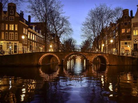 Romantic Night Canal Cruise Amsterdam | Romantic Tour Amsterdam