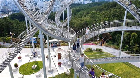 【City Tour】 Pohang - Space Walk | Walkable Roller Coaster In Korea 🚶‍♂️ - YouTube