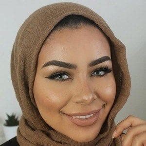 Habiba Da Silva - Age, Family, Bio | Famous Birthdays