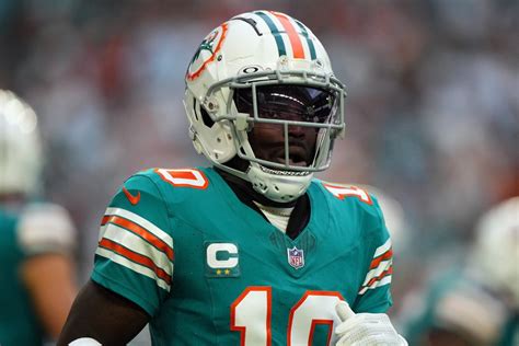 Report: Miami Dolphins now dealing with over 20 injuries as Tyreek Hill ...