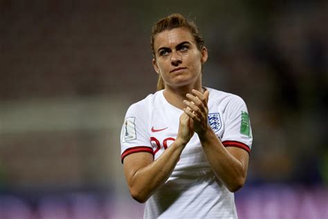 England 'legend' Karen Carney to retire from football