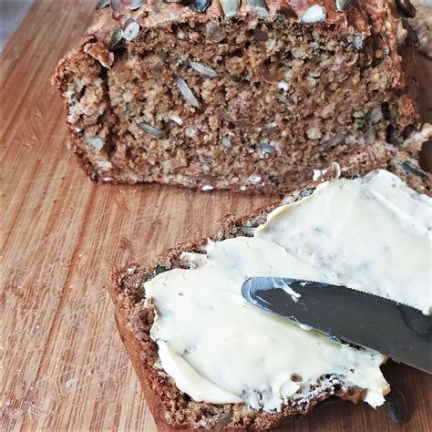 No-knead Seeded Irish Soda Bread with Buttermilk - Foodle Club