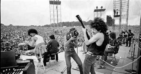 Woodstock 1969: 15 Iconic Performances | Gigs & Tours Blog