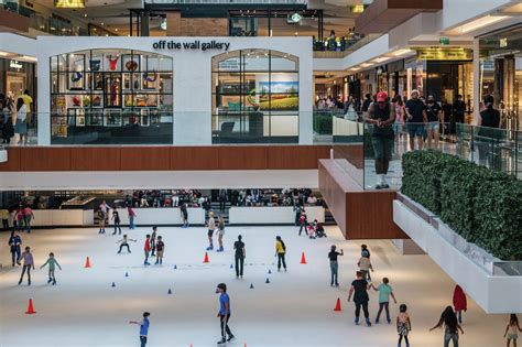 Houston Galleria's ice rink unveils $1 million renovations