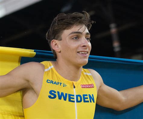 Armand Duplantis Breaks Pole Vault World Record in 2022 | Olympic ...