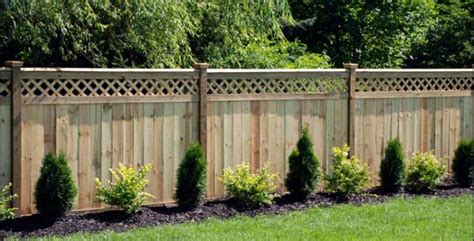 55 Lattice Fence Design Ideas (Pictures & Popular Types)