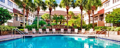 Hotels with Indoor Pools in Orlando | Sheraton Suites Orlando Airport