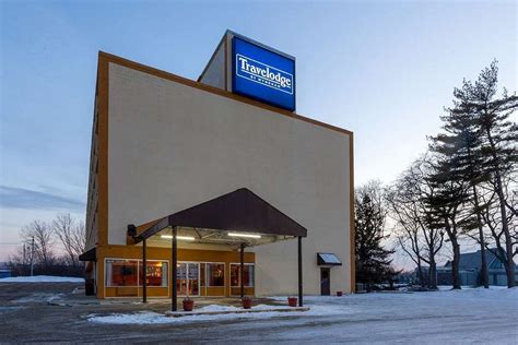 TRAVELODGE BY WYNDHAM CLEVELAND AIRPORT - Updated 2024 Prices & Hotel ...