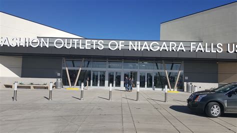 Niagara Falls Outlet Mall - Architectural Building Products