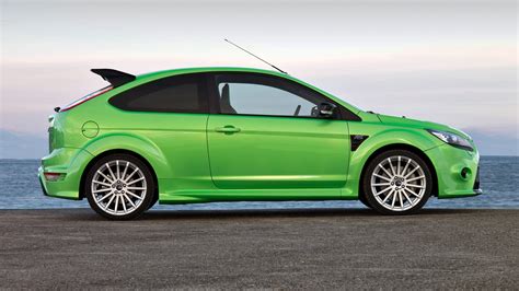 Ford Focus RS Mk2 (2009-2011): review, specs and buying guide ...