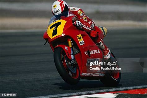 Eddie Lawson Motorcycle Racer Photos and Premium High Res Pictures ...