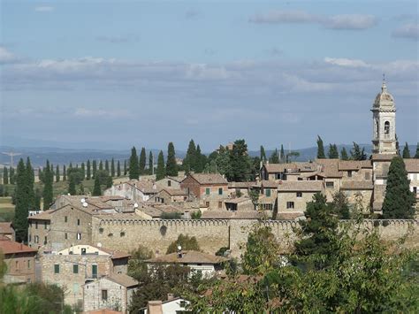 San Quirico d'Orcia - Wikipedia