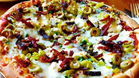 14 of Arizona's best pizza restaurants