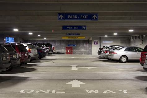 Convention Center Parking Facility - Architizer