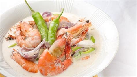 Ginataang Hipon (Shrimp in Coconut Cream) Recipe