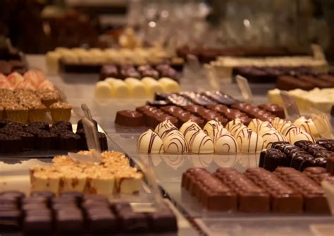 7 Best Bruges Chocolate Tours You Have to Try in 2024 - Next Stop Belgium