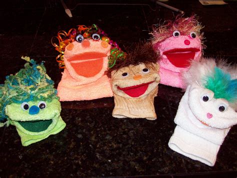 Learning and Teaching With Preschoolers: Sock Puppets Tutorial