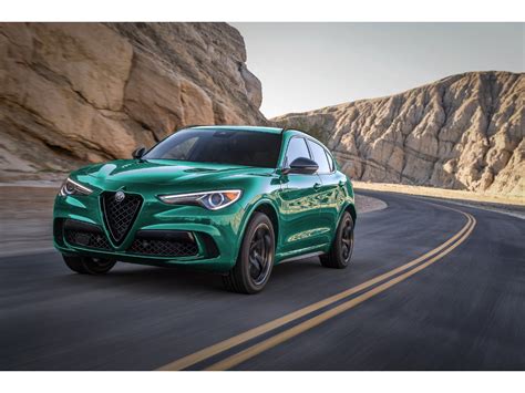 2024 Alfa Romeo Stelvio Quadrifoglio Pictures: | U.S. News