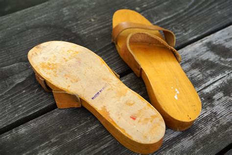 Vintage wooden sandals wood clogs Made in India. Souvenir | Etsy