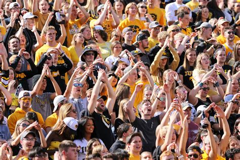 Iowa announces themes and ticket timeline for 2023 home football games ...