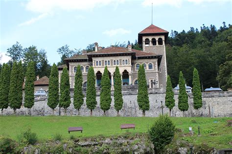 Cantacuzino Castle | Holiday in Romania