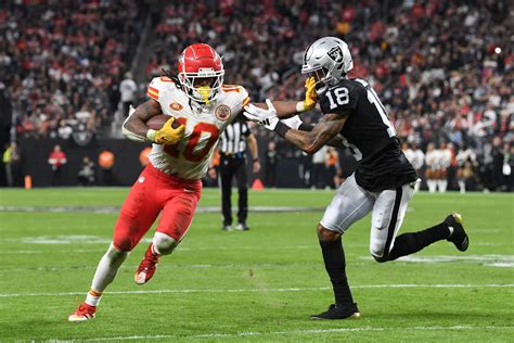 Chiefs vs. Raiders Livestream: Here’s How to Watch the Christmas Day ...