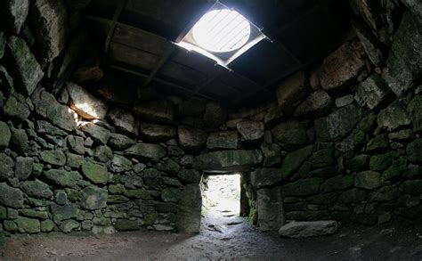 Carn Euny Chamber | Cornwall Guide