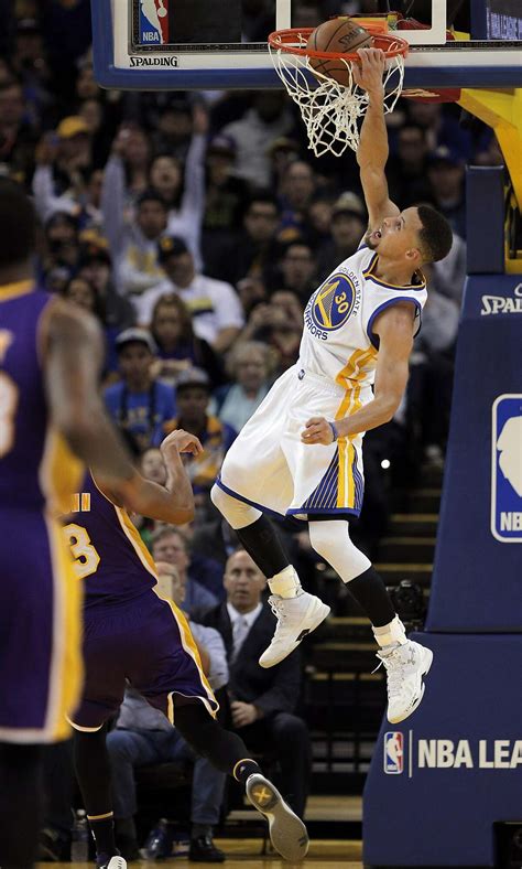 Making of a rare Stephen Curry dunk: ‘Doesn’t just happen by accident’