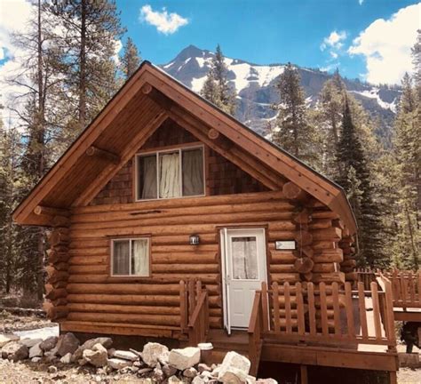 13 Epic Cabin Rentals near Yellowstone National Park for 2024 - Explore Now Or Never