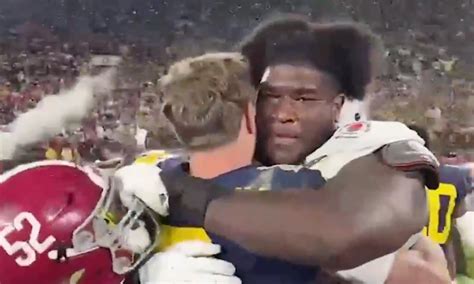 Alabama’s Tyler Booker showed incredible sportsmanship in exchange with J.J. McCarthy