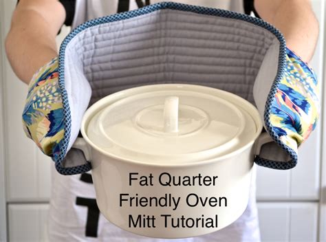 she can quilt: Adrianne's Oven Mitt - a 2013 FAL tutorial