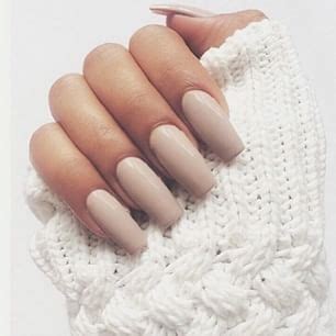 Dolce & Gabbana True Matte Coat/0.33 oz. | Cream nails, Nails, Homecoming nails