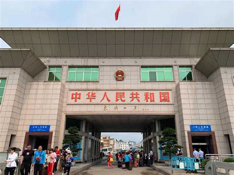 China-Vietnam border port sees uptick in visitors - Chinadaily.com.cn