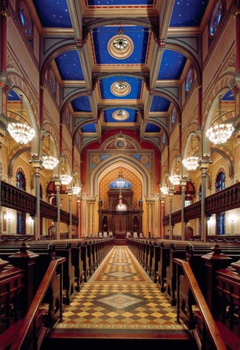 25 Beautiful Synagogues Worldwide | Complex