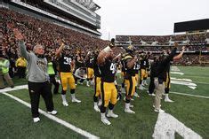 15 The Kinnick Stadium WAVE to UIHC Stead Family Children’s Hospital ...