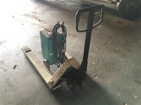 Pallet Jack/Battery Charger BigIron Auctions