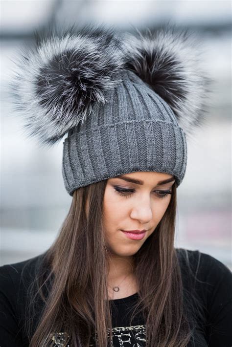 BEANIE WOOL HAT WITH DOUBLE POM POM | WOMEN \ HATS AND SCARFS \ WOOL BEANIE HATS | Tytuł sklepu ...