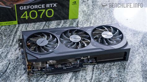 單 PCIe 8 PIN 與 3 風扇造型設計，GIGABYTE GeForce RTX 4070 WindForce OC 實測 ...