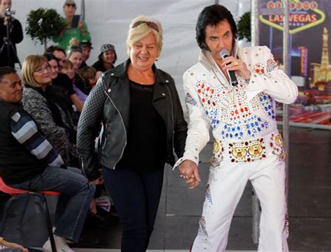 Elvis Tribute Show View Photos - Brisbane Tribute Bands and Impersonators For Hire - Tribute ...