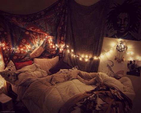 Pin by k a y l a. on •home• | Indie bedroom, Hipster bedroom, Cozy bedroom design